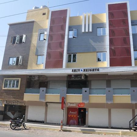 Hotel The Grand Shiva Gondal Экстерьер фото
