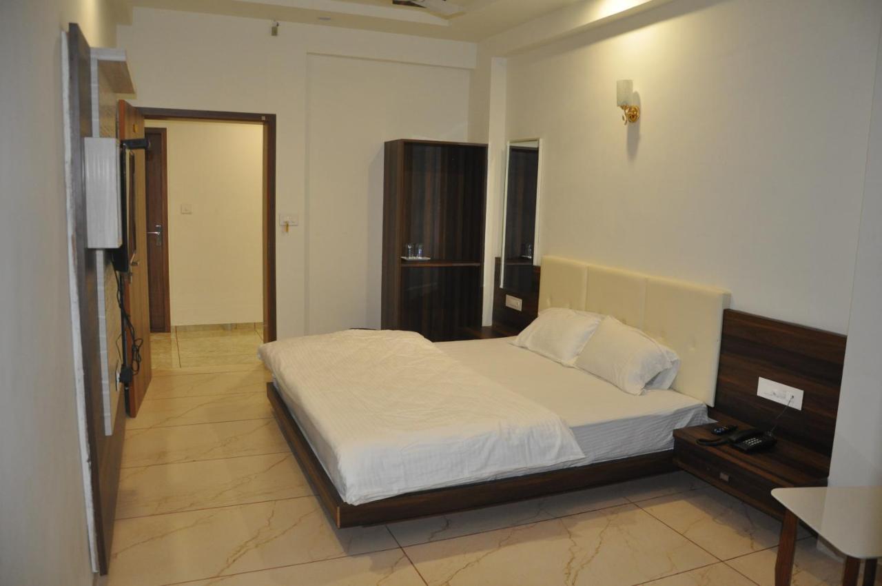 Hotel The Grand Shiva Gondal Экстерьер фото